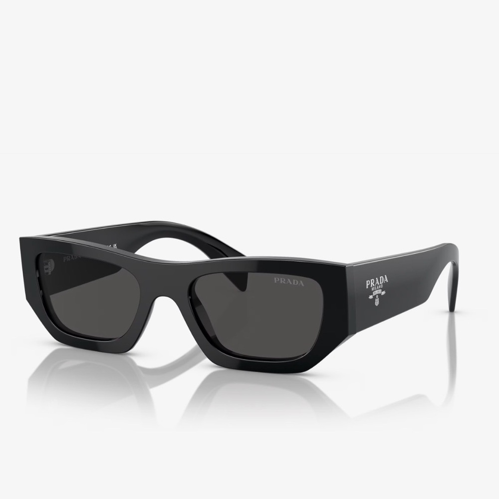 Prada‎ Black Sunglasses